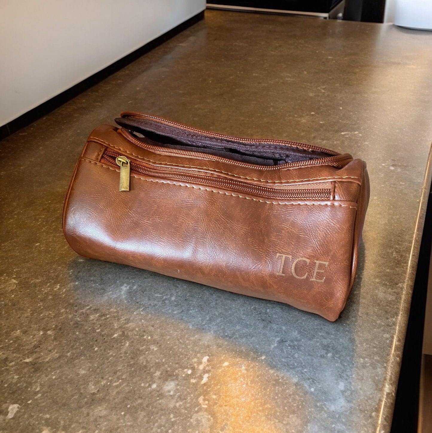 Personalized Leather Toiletries Bag | Custom Travel Dopp Kit | Monogrammed Men’s Toiletry Case | Handmade Leather Cosmetic Bag - SystemPoint Solutions