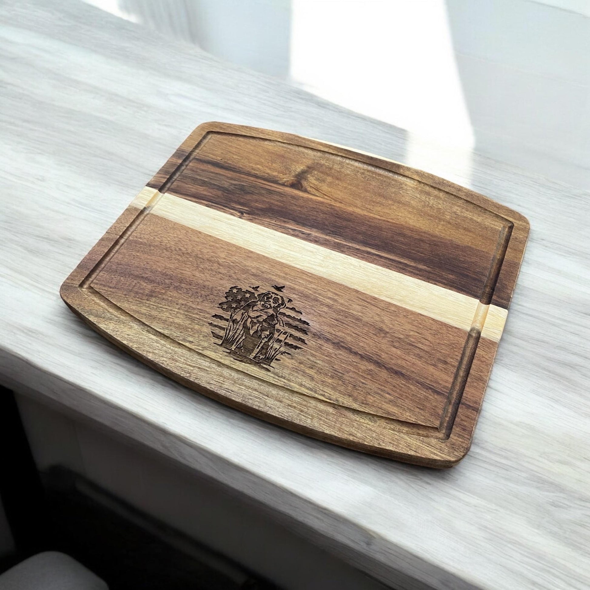 Premium USA-Themed Acacia Wood Cutting Board - Featuring Hunting Dog and Wildlife Design Handcrafted Acacia, Size 12”x10” - SystemPoint Solutions